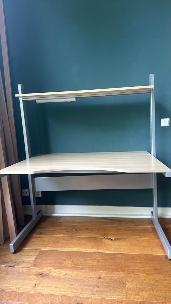 Ruim bureau met boekenplank, Ophalen of Verzenden, Zo goed als nieuw, 80 cm of meer, Modern