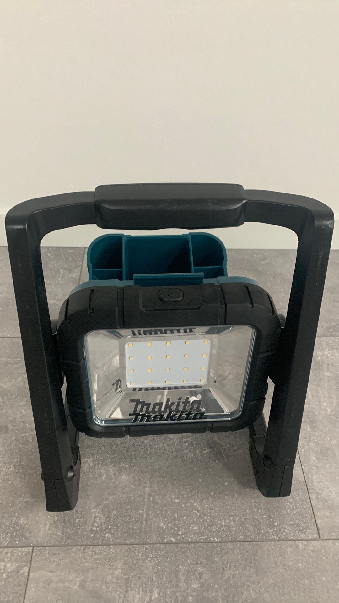 Makita DML805, Ophalen, Zo goed als nieuw, Minder dan 50 watt, Lamp