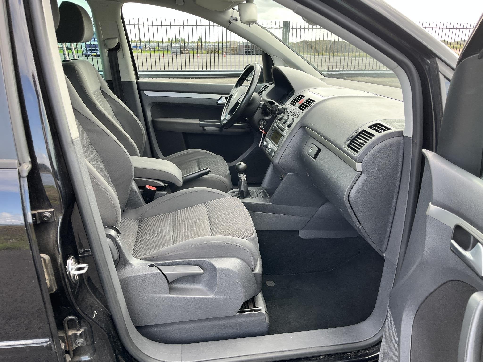 Foto 16 van Volkswagen Touran 1.4 TSI Highline Clima, cruise, stoelverwa