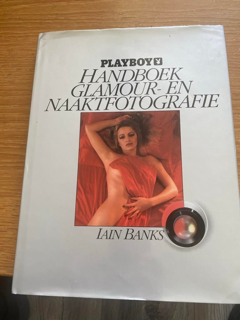 Playboy Handboek Glamour- en Naaktfotografie - Iain Banks, Ophalen of Verzenden, Gelezen, Fotografie algemeen