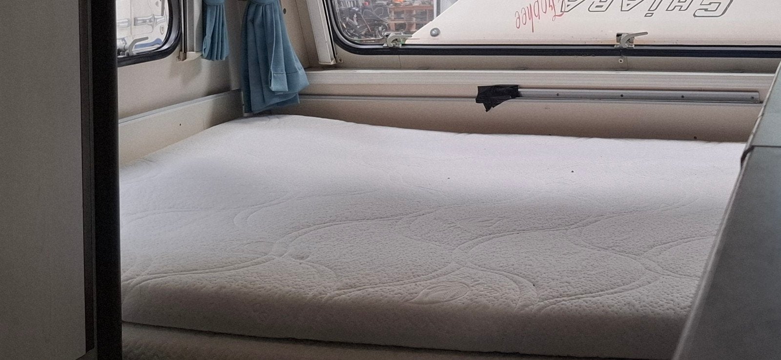 Op Maat Gemaakte Topper voor Caravan - Comfortabel Slapen, Ophalen