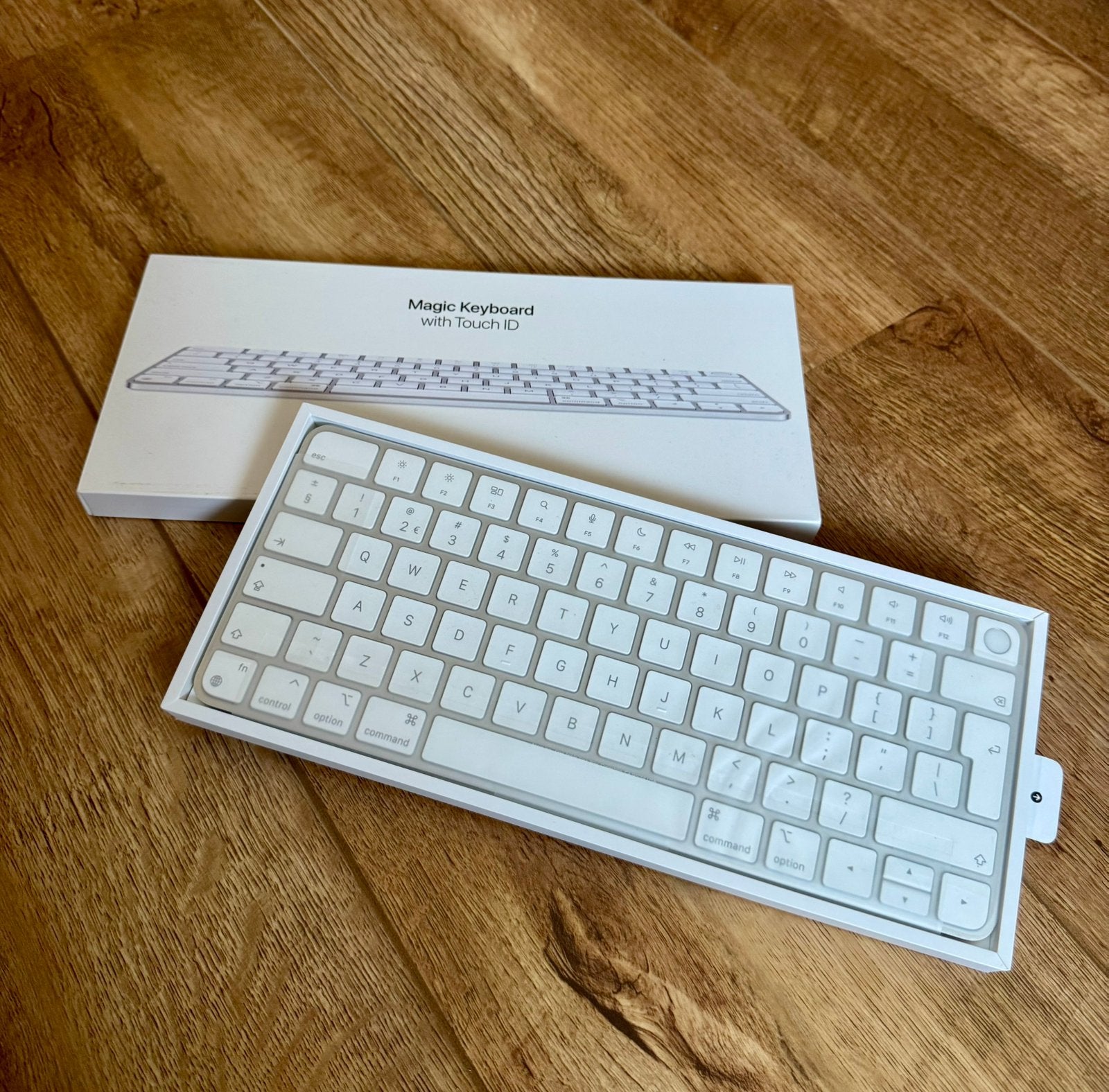 Apple Magic Keyboard met Touch ID – Lightning – zgan, Computers en Software, Toetsenborden, Ophalen of Verzenden, Zo goed als nieuw