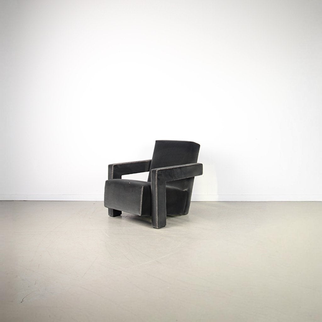 1x Cassina Utrecht Chair type 637 Cactus – Stof, Niet ingevuld, Niet ingevuld, Nieuw, 75 tot 100 cm