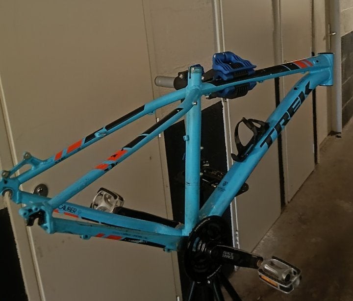 2 frames trek caliber 9, 20€ en carver 10€, Ophalen of Verzenden