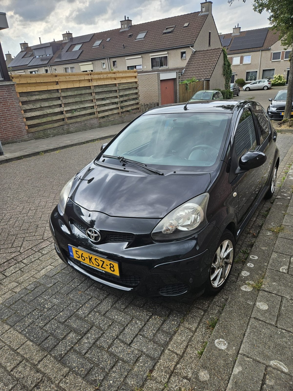 Toyota Aygo 1.0 12V Vvt-i 5DRS MMT 2010 Zwart, 4 stoelen, Origineel Nederlands, Particulier, 998 cc