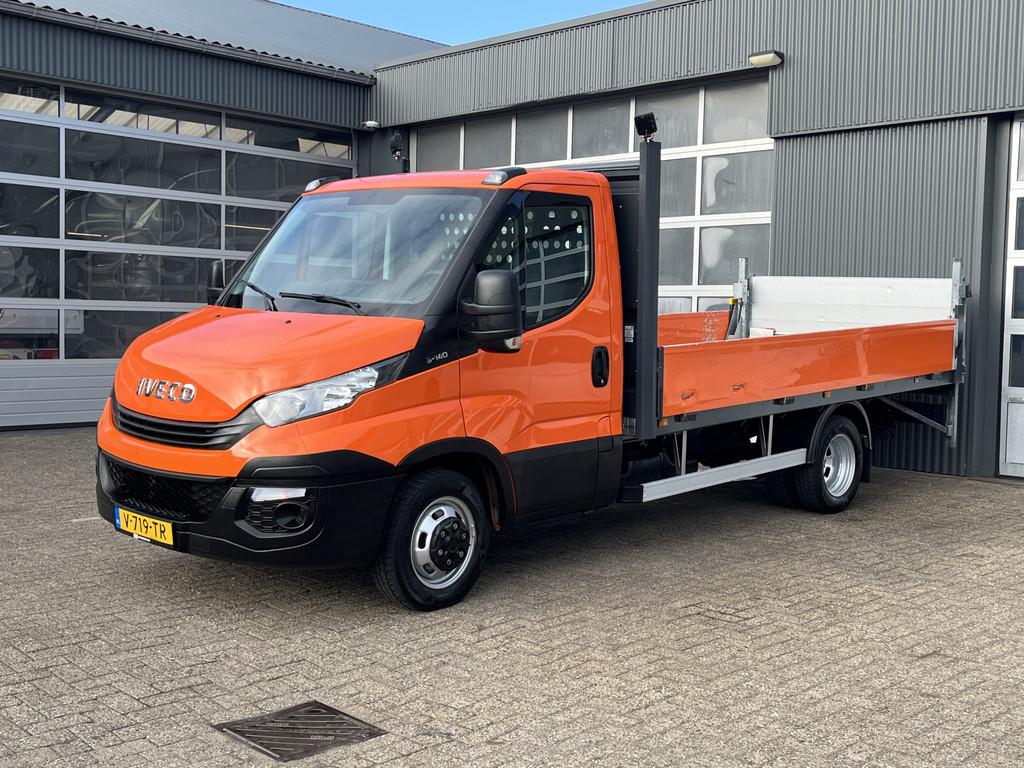 Iveco Daily 35C14 2.3 375 Laadklep 500kg Trekhaak 3500kg tre, Auto's, 13 km/l, Gebruikt, Iveco, 2525 kg