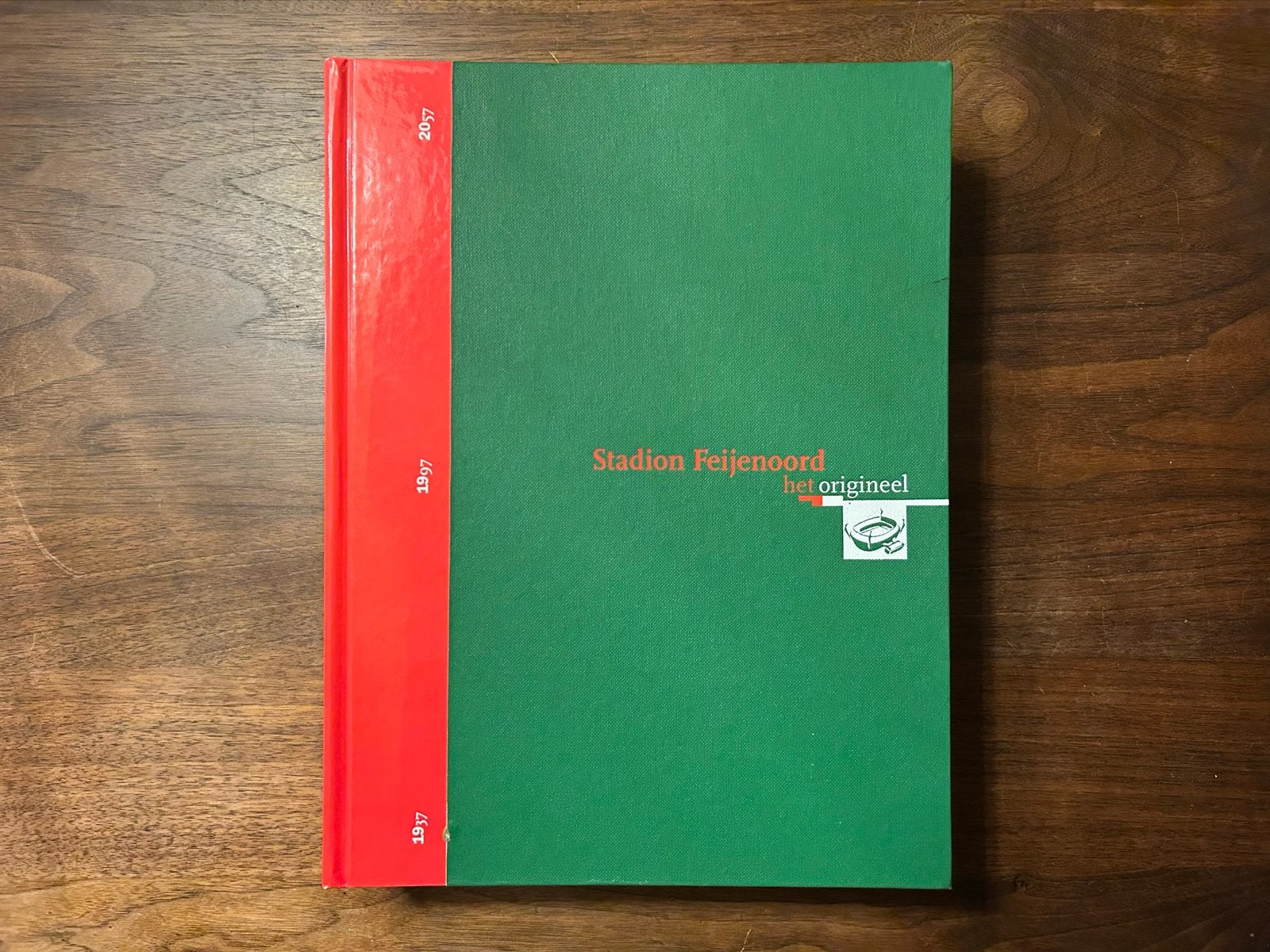 Jubileumboek De Kuip: Stadion Feijenoord - Het Origineel ‘97, Ophalen of Verzenden, Zo goed als nieuw, Balsport
