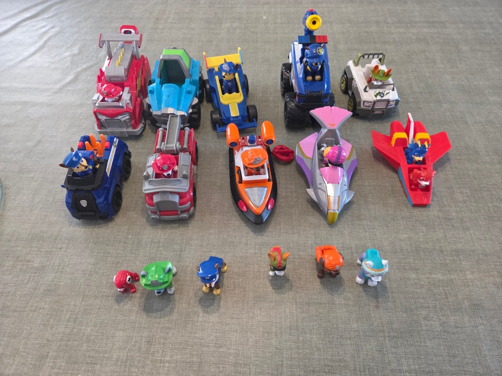 Paw Patrol voertuigen en figuren - Goede staat, Kinderen en Baby's, Speelgoed | Speelgoedvoertuigen, Ophalen, Gebruikt