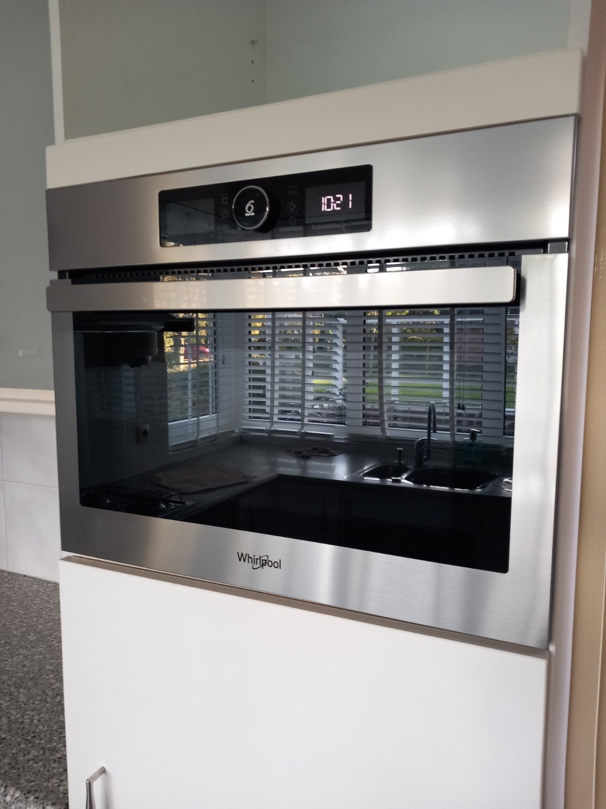 combi oven magnetron whirlpool 6th sense zgan, Ophalen, Zo goed als nieuw