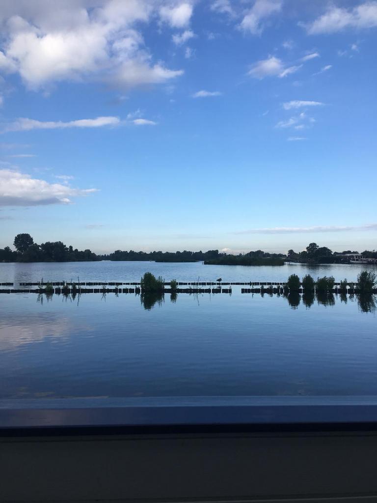 Prachtige woonark nabij Westeinderplassen in Aalsmeer, Noord-Holland, Verkoop zonder makelaar, Aalsmeer, 4 kamers