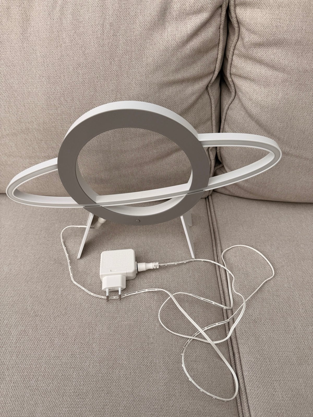 IKEA Aftonsparv LED lamp - Planeet Saturnus, Kunststof, Meerkleurig, Zo goed als nieuw, Kleur aanpasbaar