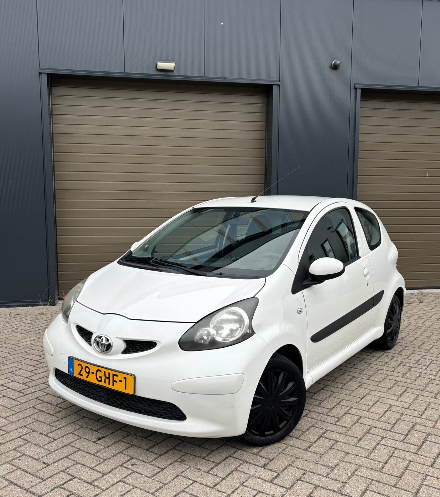 Toyota Aygo 1.0 12V Vvt-i 3DRS MMT 2008 Wit, Auto's, Toyota, Stof, 4 stoelen, Origineel Nederlands, Bedrijf