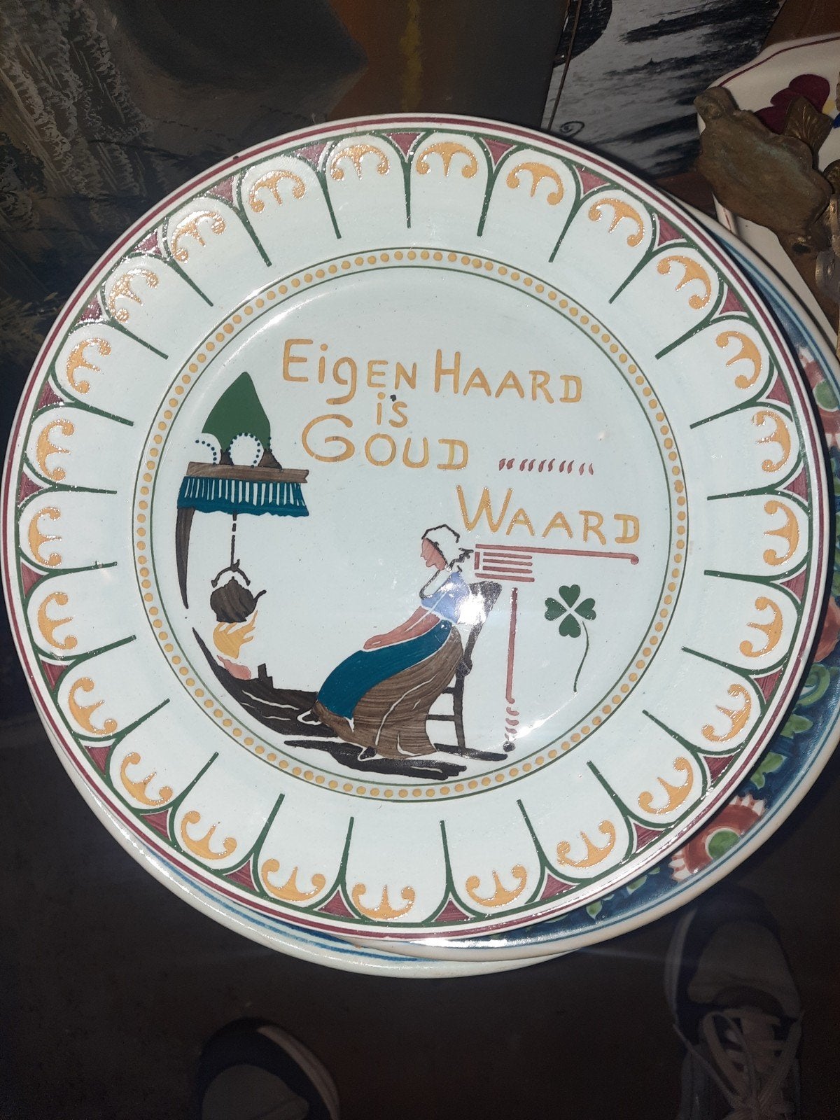 Antiek bord "Eigen Haard is Goud Waard", Antiek en Kunst, Ophalen of Verzenden