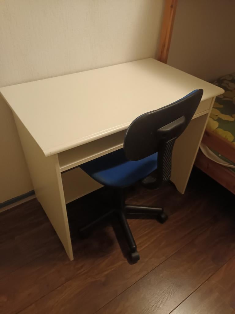 Gratis bureau, Ophalen of Verzenden, Gebruikt