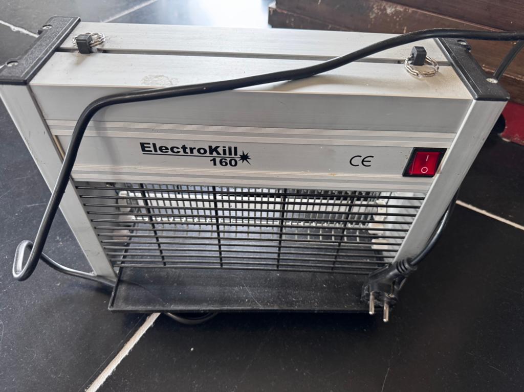 Electrokill 2x 6 watt vliegenlamp, Ophalen of Verzenden, Zo goed als nieuw