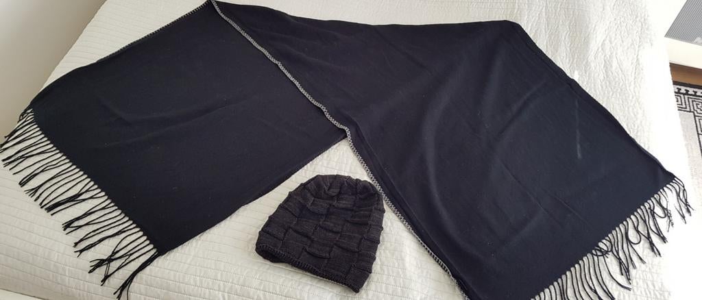 Sjaal muts setje zwart one size sjalen maat m l acryl mutsen, Verzenden, Zo goed als nieuw, Maat 42/44 (L), Sjaal