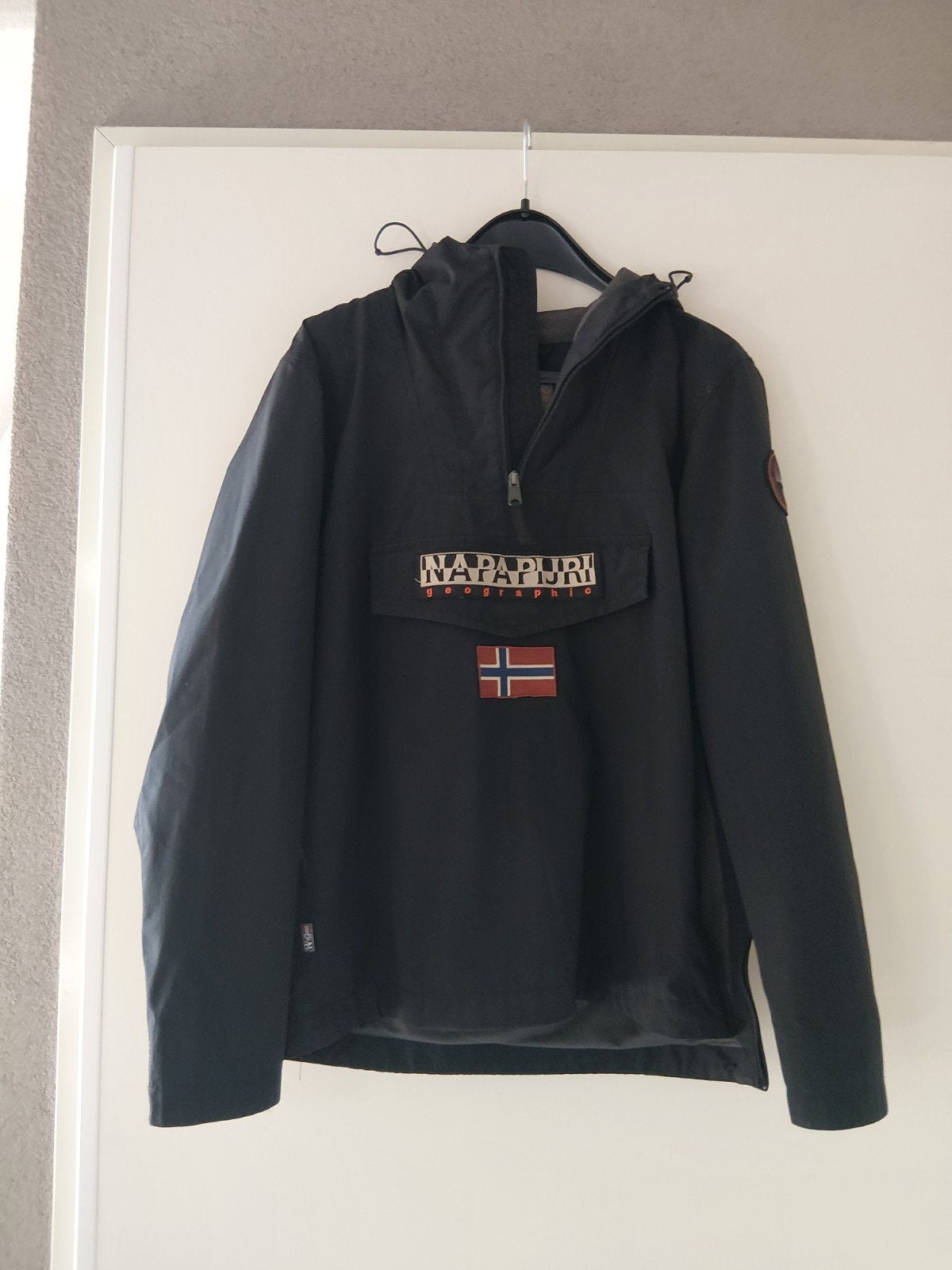 Napapijri anorak zomer/voor-/najaar mt M uitstekende staat, Kleding | Heren, Jassen | Zomer, Maat 48/50 (M), Zwart, Ophalen of Verzenden