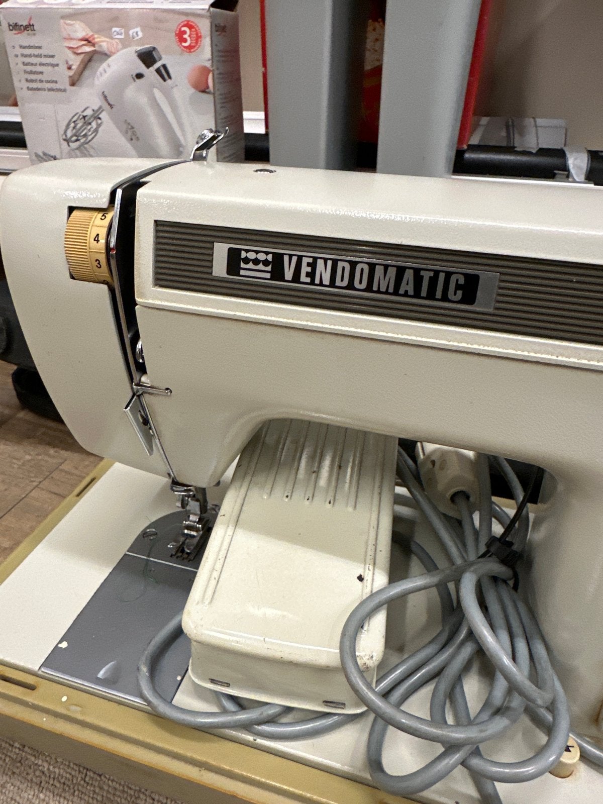 Vendomatic Naaimachine - Vintage Model, Ophalen, Gebruikt, Naaimachine, Overige merken
