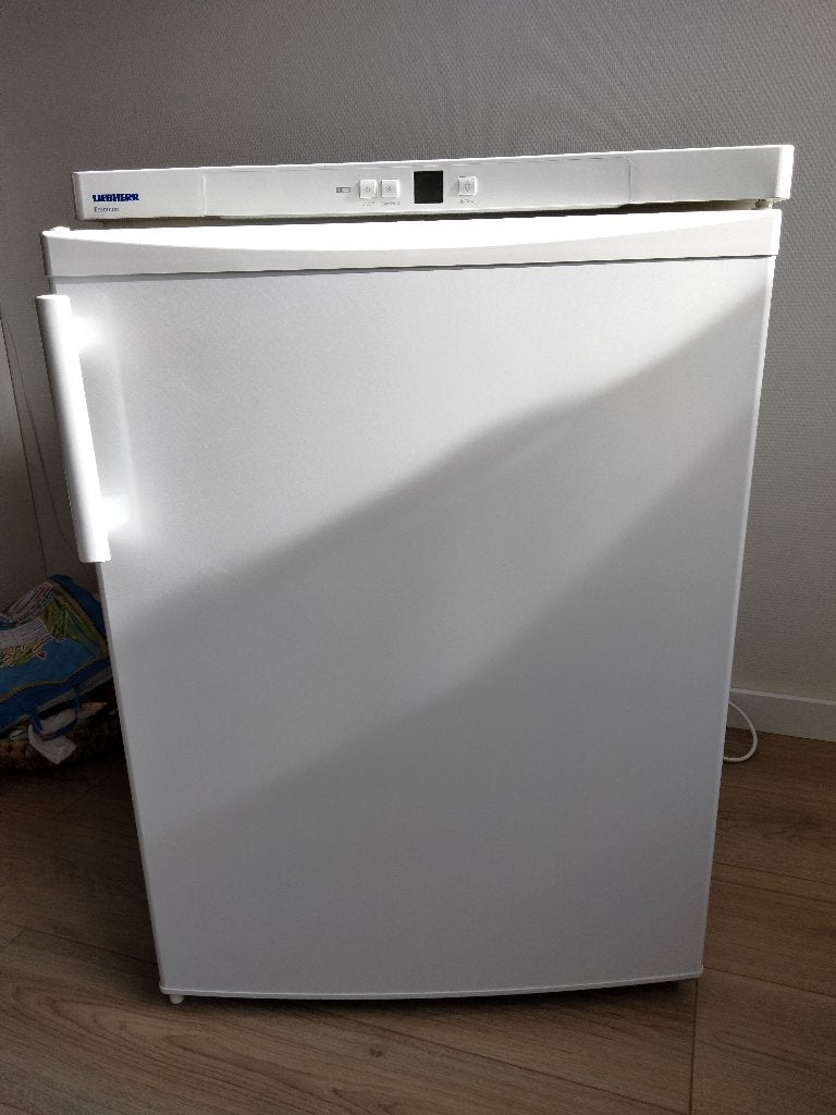 Koelkast Liebherr tafelmodel, 100 tot 150 liter, Zo goed als nieuw, Energieklasse A of zuiniger, Met vriesvak