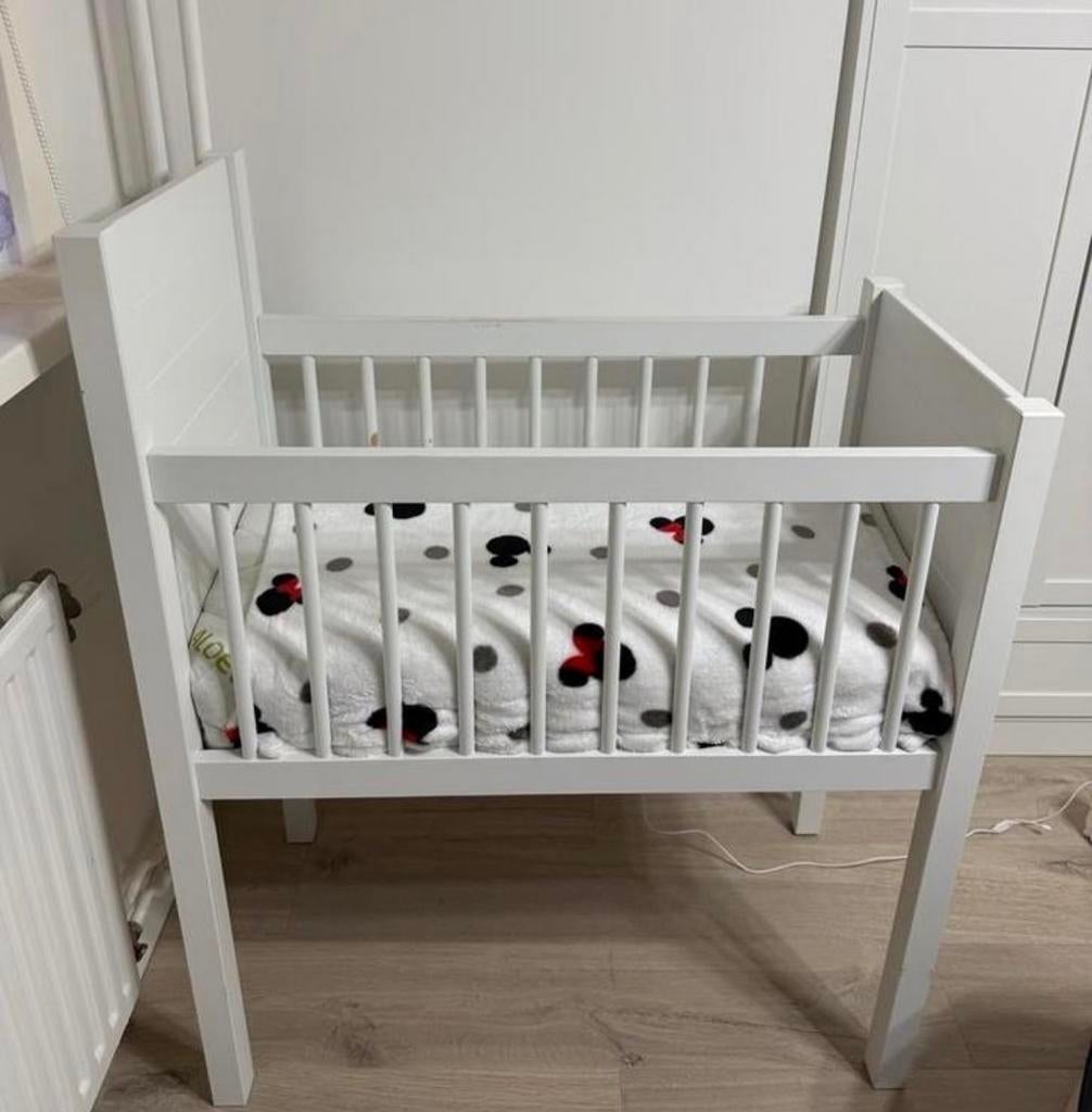 Witte wieg met matras, Kinderen en Baby's, Babywiegjes en Ledikanten, Ophalen, Gebruikt, Wieg