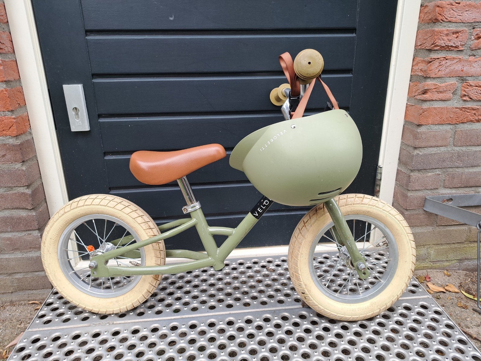 Veloretti Loopfiets Groen met Helm Maat XS (47-51), Ophalen, Zo goed als nieuw, Minder dan 16 inch, Veloretti