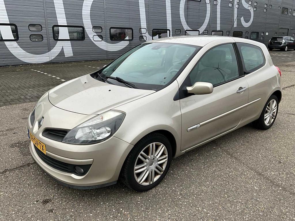 2006 Renault Clio 1.6 Personenauto 09-SV-TX, Voorwielaandrijving, Gebruikt, 4 cilinders, Origineel Nederlands