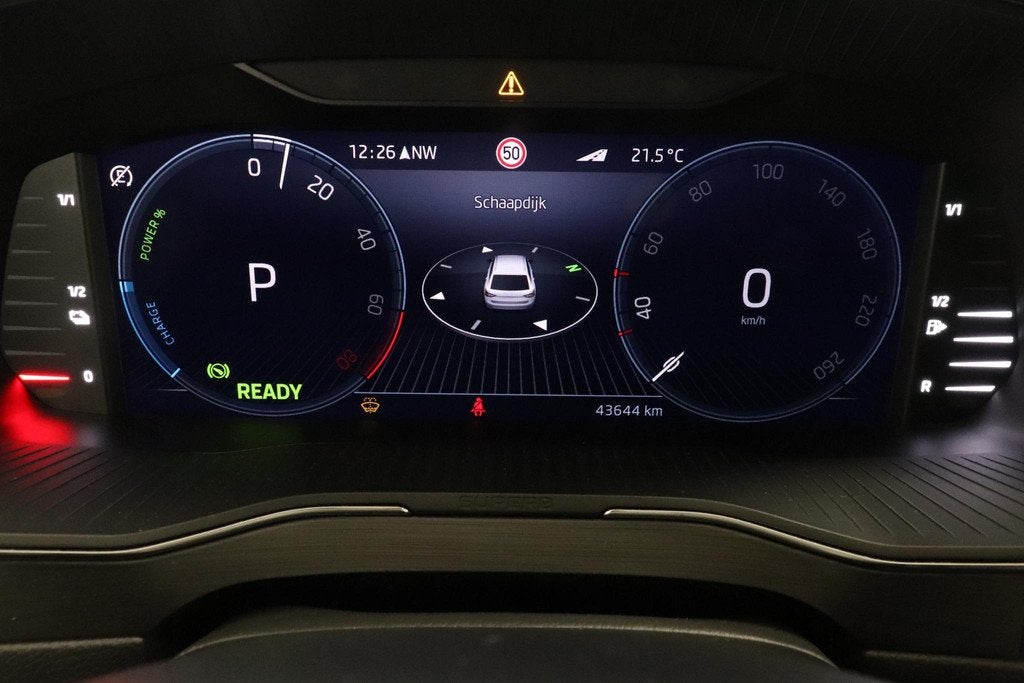 Skoda Superb Combi 1.4 TSI iV Business Edition Plus | Camera, Auto's, Skoda, Stof, Gebruikt, 4 cilinders, Met garantie (alle)