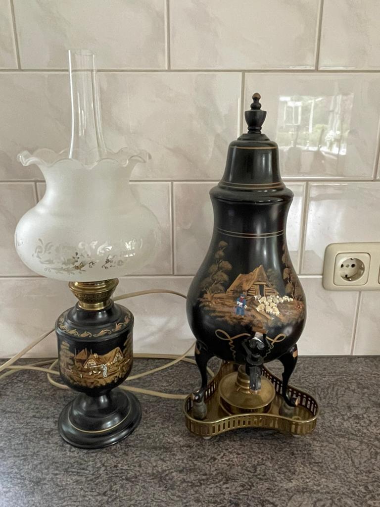 Antieke olielamp en kraantjeskan met handgeschilderd details, Antiek en Kunst, Antiek | Lampen, Ophalen
