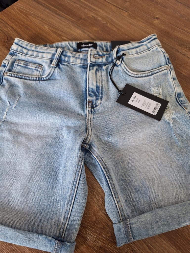 Nieuwe broek ..158-164, Kinderen en Baby's, Kinderkleding | Maat 158, Broek, Nieuw, Ophalen of Verzenden, Shoeby