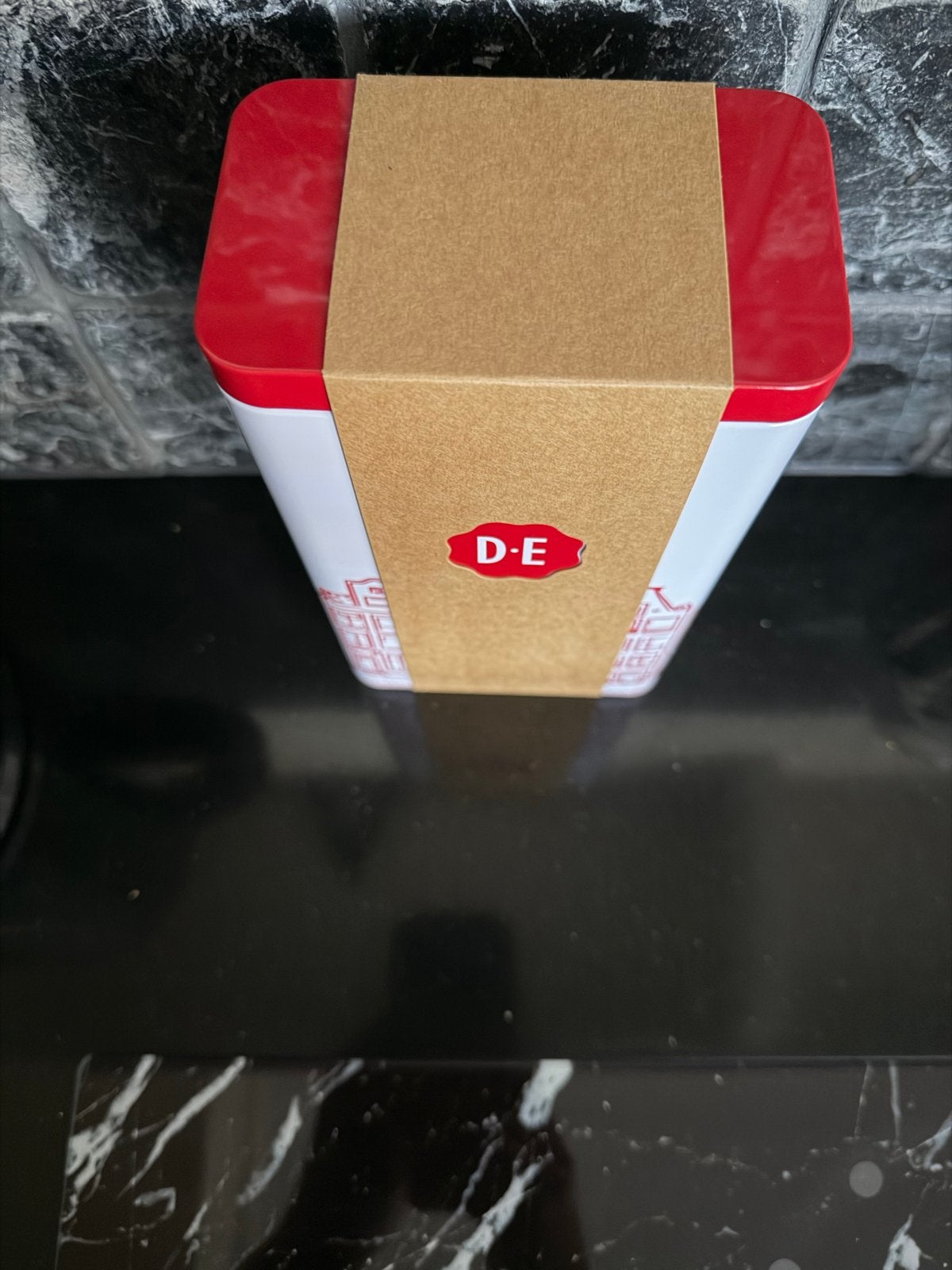 Douwe Egberts DE voorraadblik met Amsterdamse grachtenpanden, Ophalen of Verzenden, Zo goed als nieuw, Koffie, Douwe Egberts
