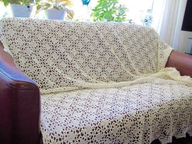 SUPER MOOI WIT KATOENEN GEHAAKT SPREI /KLEED, Ophalen of Verzenden