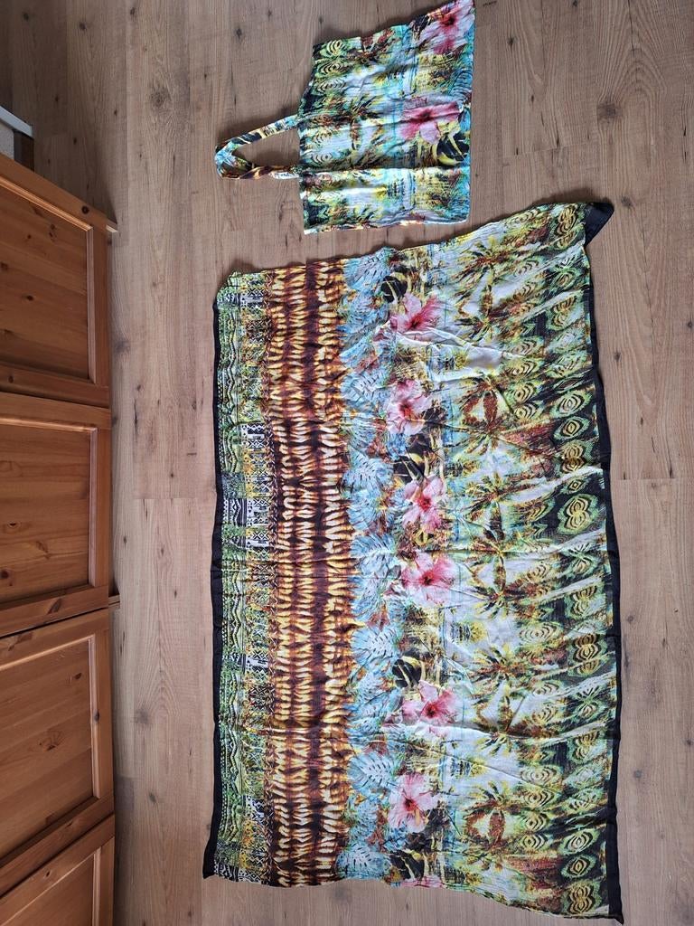 Pareo en bijpassende tas warme kleuren, Kleding | Dames, Ophalen of Verzenden, Zo goed als nieuw, Overige kleuren, Overige typen