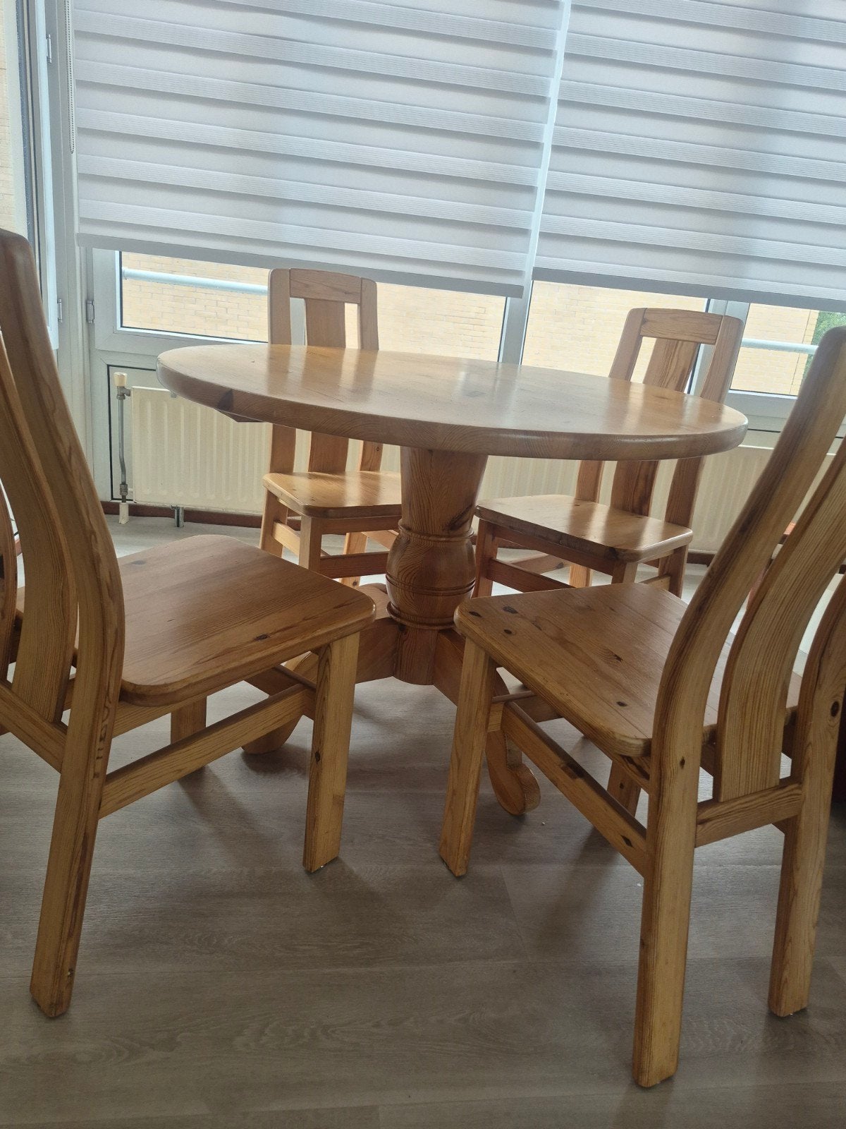 Ronde eettafel met 4 stoelen - 90 cm grenenhout, Ophalen, Gebruikt, 50 tot 100 cm, Rond