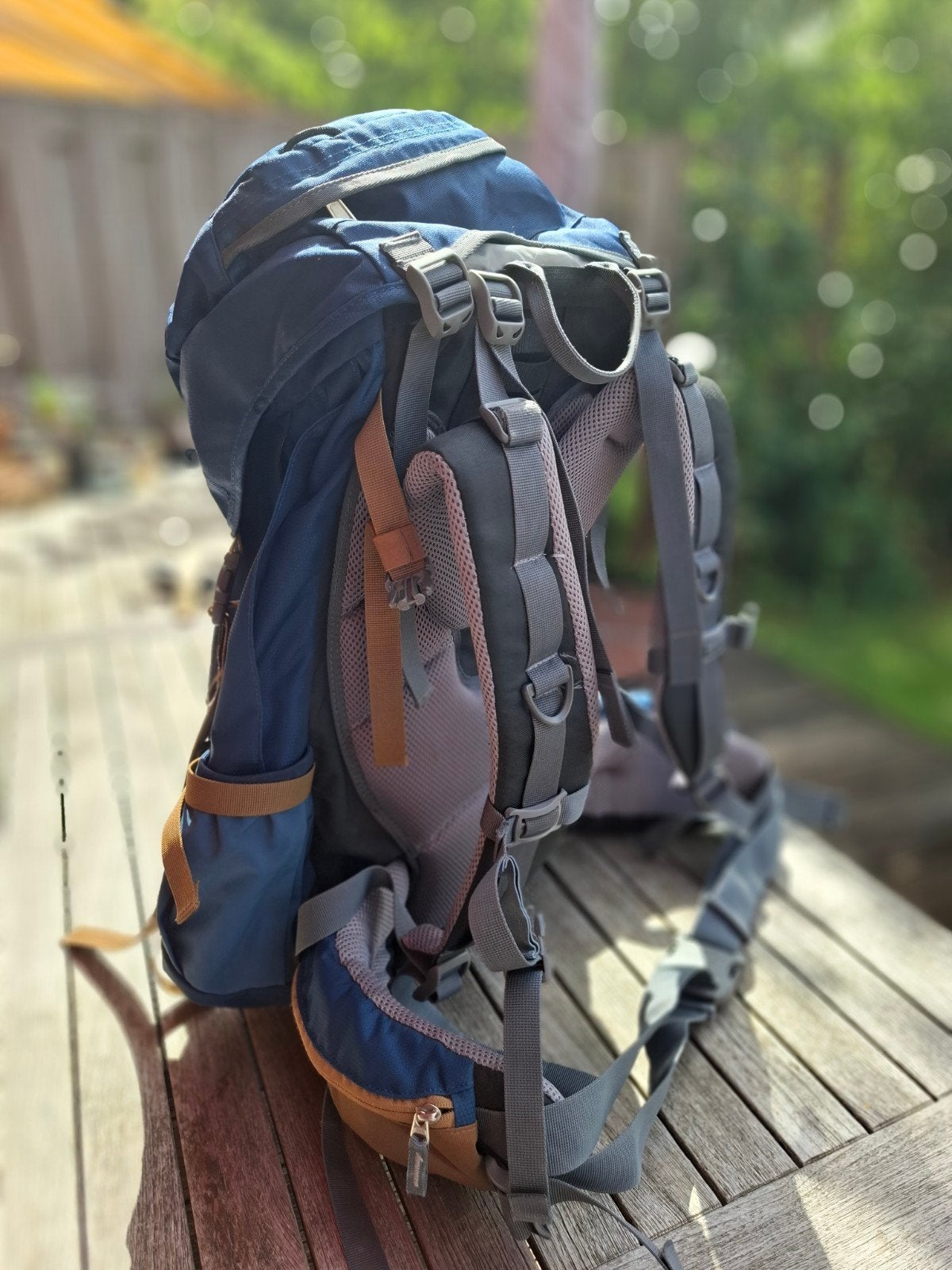 Deuter 60+10 Access Pro rugzak
Kleur: blauw met bruine accen, Ophalen of Verzenden, Zo goed als nieuw, Overige merken