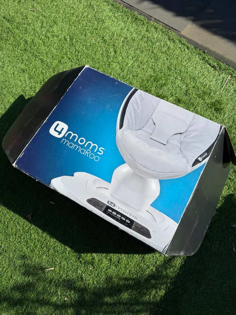 4moms MamaRoo 4 Schommelstoel met tweezijdige verkleiner, Ophalen, Zo goed als nieuw