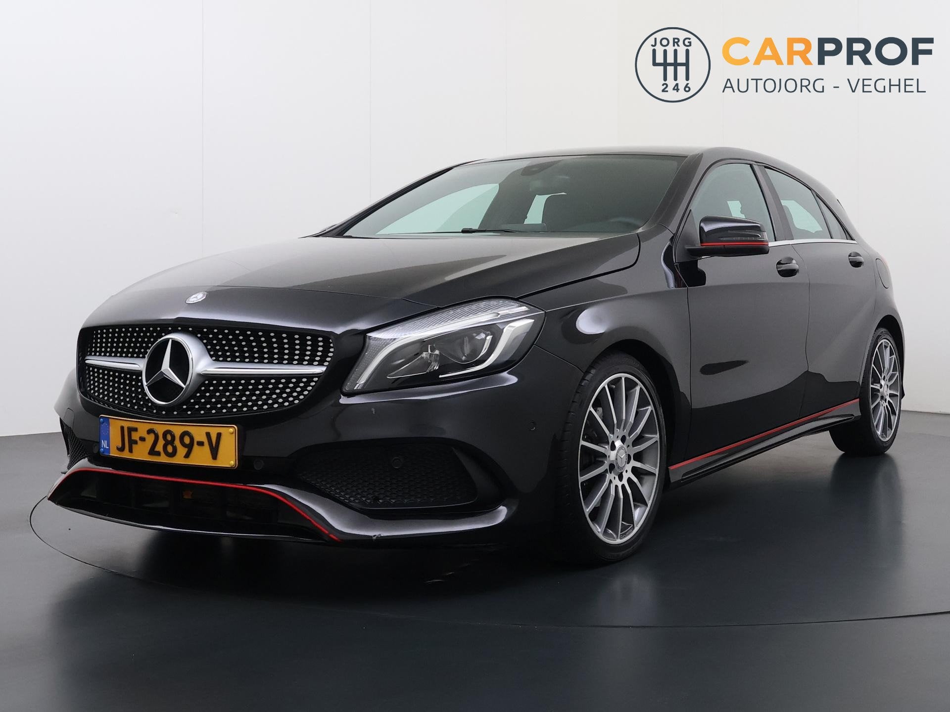 Mercedes-Benz A-klasse 180 Ambition AMG | NL Auto | Navigati, Stof, Gebruikt, 4 cilinders, 19 km/l