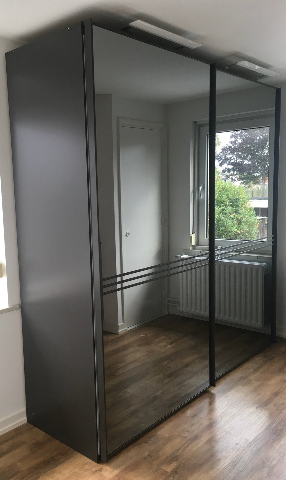 Garderobekast Hafele met spiegeldeuren en verlichting, Ophalen, Gebruikt, 100 tot 150 cm, 200 cm of meer
