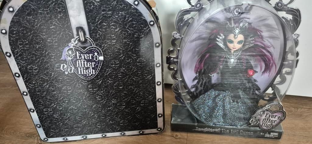 Ever After High Raven Queen pop in doos sdcc, Ophalen of Verzenden, Nieuw, Overige typen