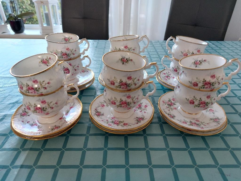 Elizabethan Staffordshire Kop en Schotel 12 stuks, Antiek en Kunst, Antiek | Servies los, Ophalen