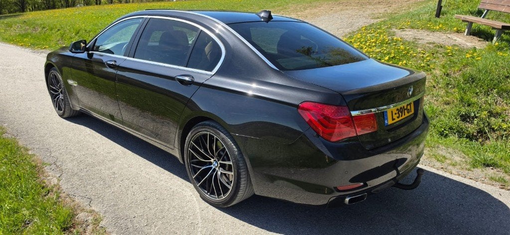 BMW 7-Serie 3.0 LI 740 240KW AUT 2012 Zwart, Auto's, Automaat, Achterwielaandrijving, Beige, Particulier