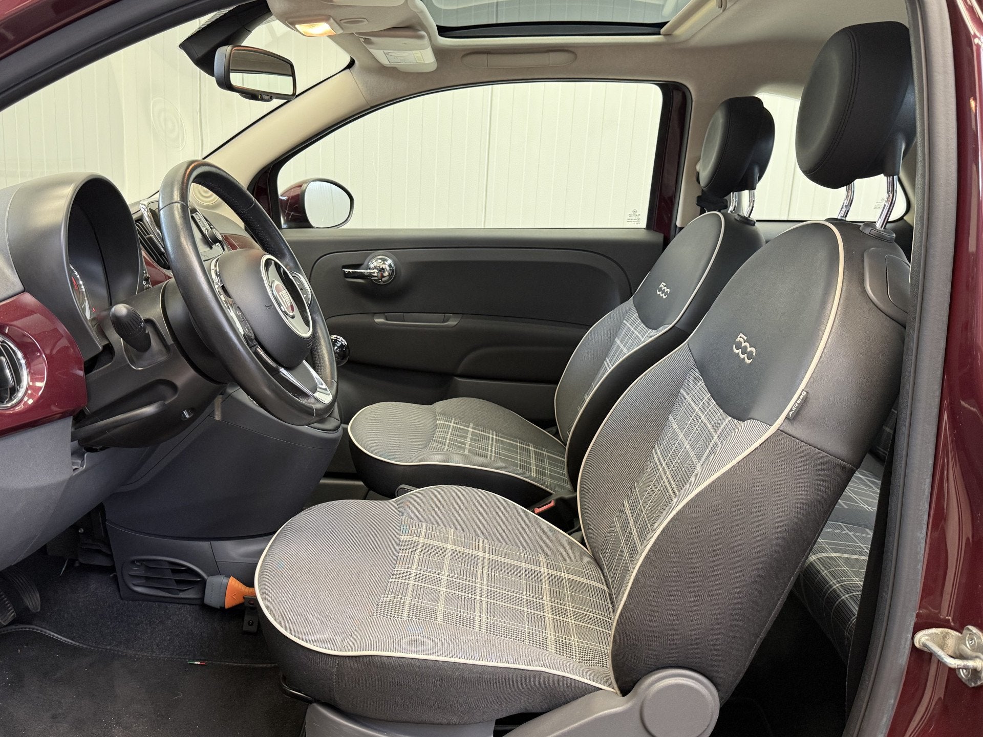 Fiat 500 0.9 TwinAir Turbo Lounge AIRCO/ECC-PANORAMADAK-PDC-, Auto's, Voorwielaandrijving, Stof, Gebruikt, 905 kg