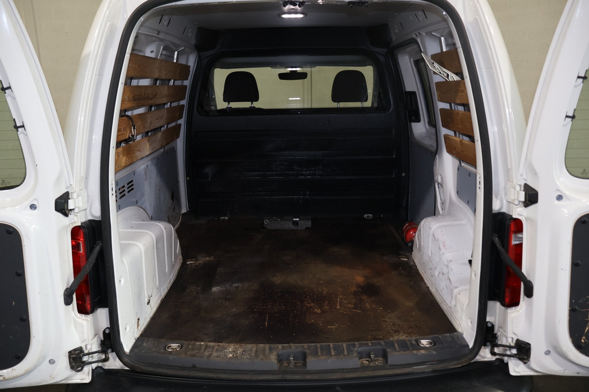 Volkswagen Caddy 2.0 TDI 102pk L1 H1 Airco Navigatie Trekhaa, Auto's, Voorwielaandrijving, Stof, Gebruikt, Euro 6