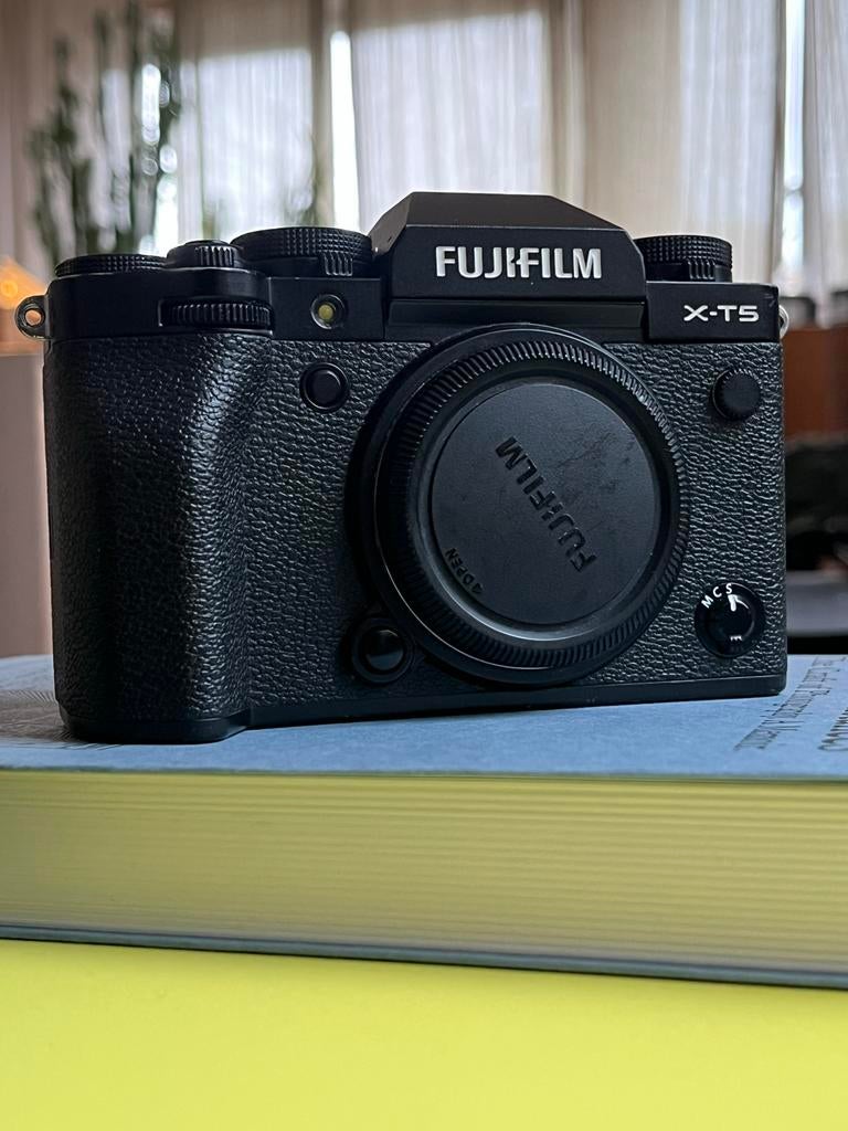 Fujifilm X-T5 - Gebruikt, goede staat, 30k clicks, Audio, Tv en Foto, Fotocamera's Digitaal, Gebruikt, Spiegelreflex, Fuji, Geen optische zoom