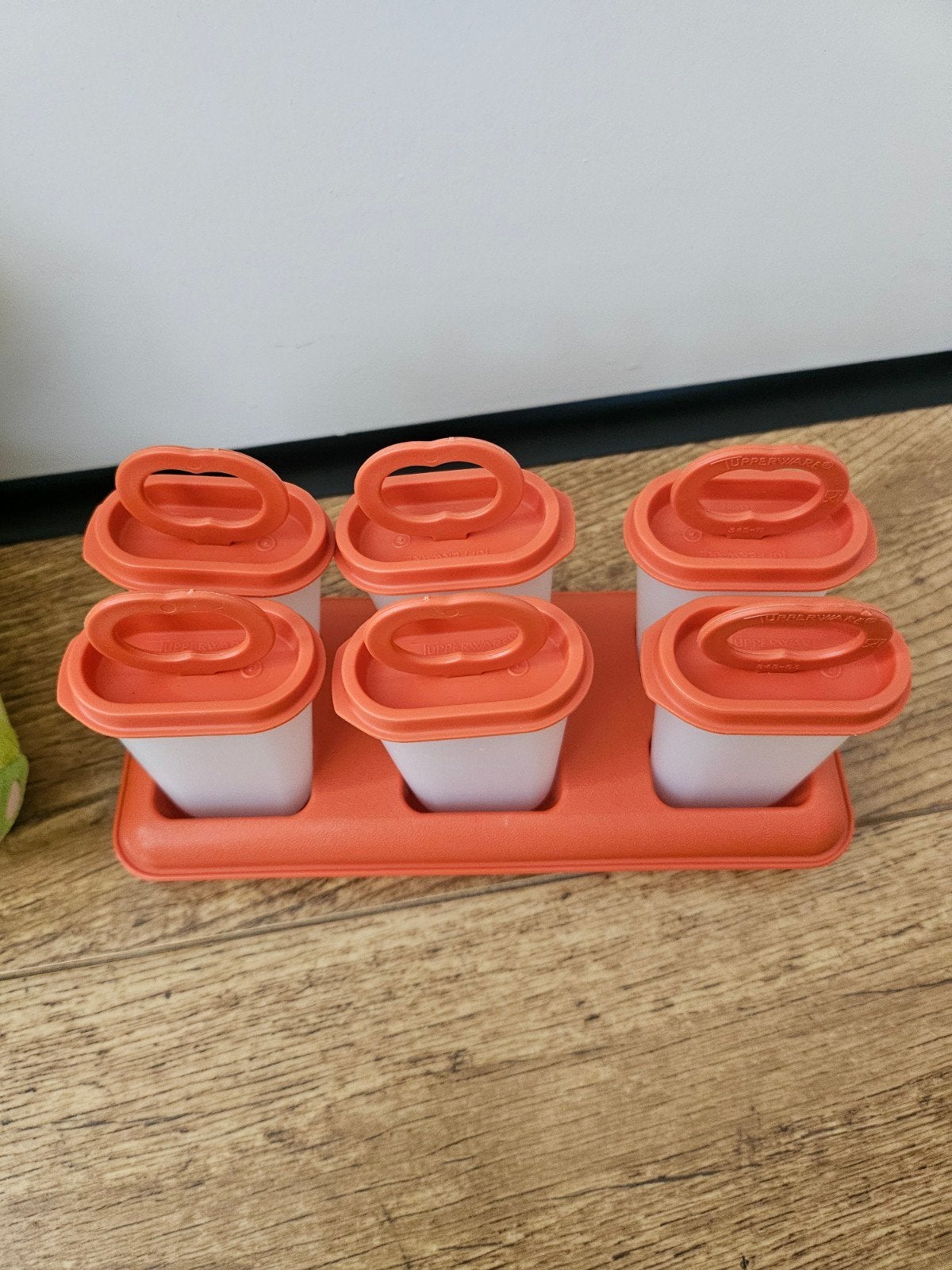 Tupperware ijsjes maker set doorzichtig oranje €10,00, Gebruikt, Overige typen, Oranje, Ophalen of Verzenden