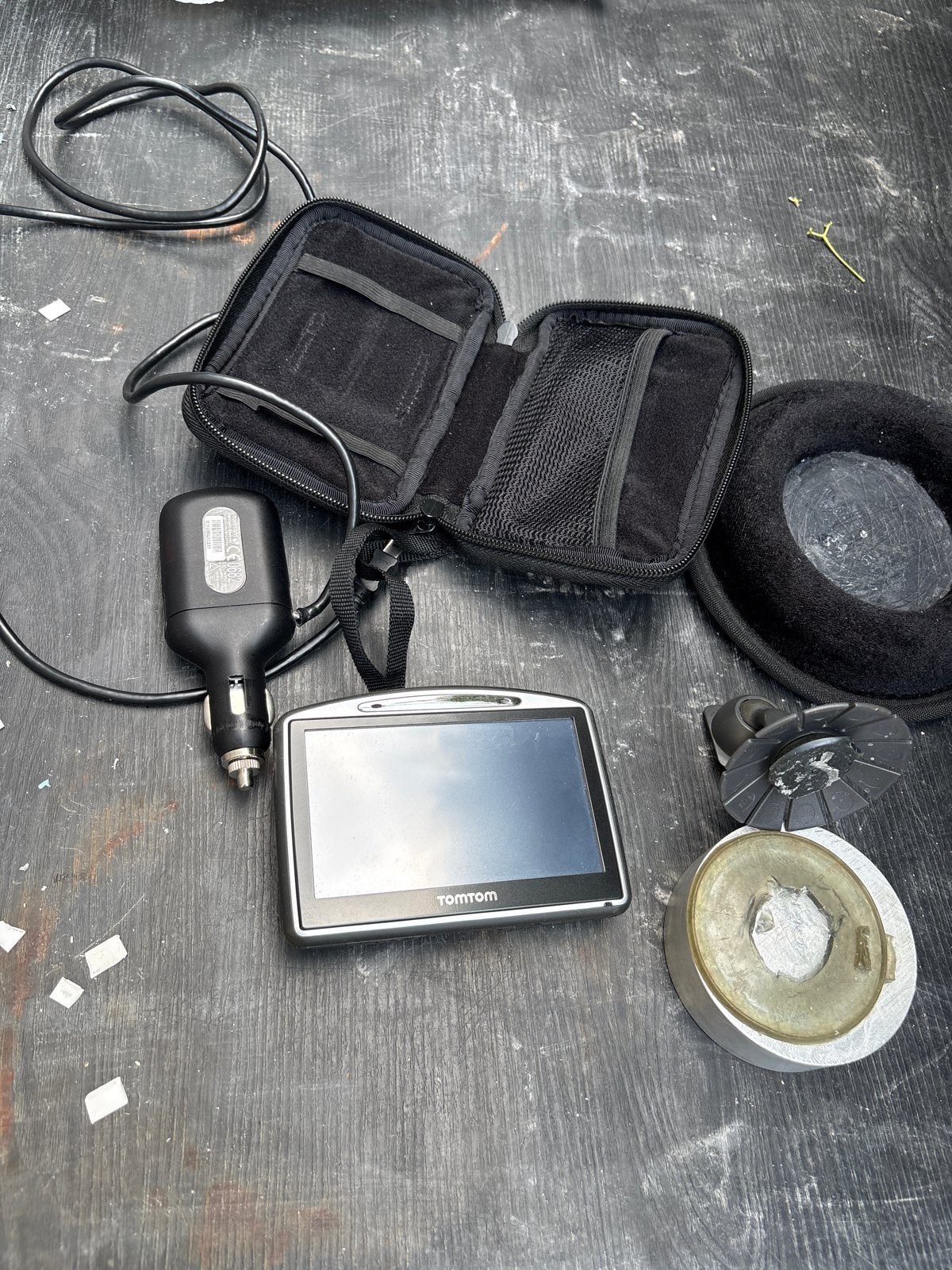 TomTom  730 navigatiesysteem met accessoires en hoesje, Verzenden, Gebruikt