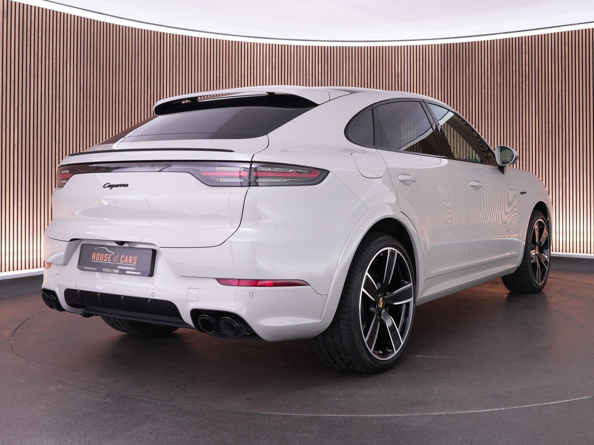 Porsche Cayenne 3.0 E-Hybrid |sportdesign|krijt|panoramadak|, Auto's, Automaat, Cayenne, Gebruikt, 2995 cc