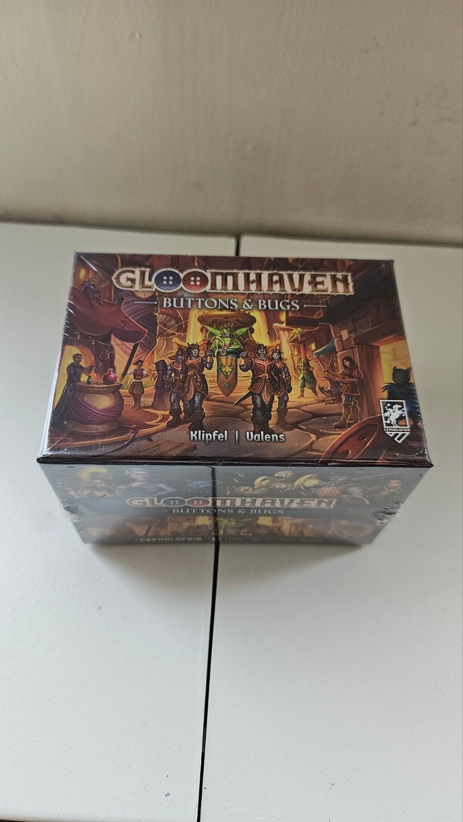 Gloomhaven: Buttons & Bugs - Nieuw in verpakking, Hobby en Vrije tijd, Een of twee spelers, Ophalen of Verzenden, Nieuw, Cephalofair Games