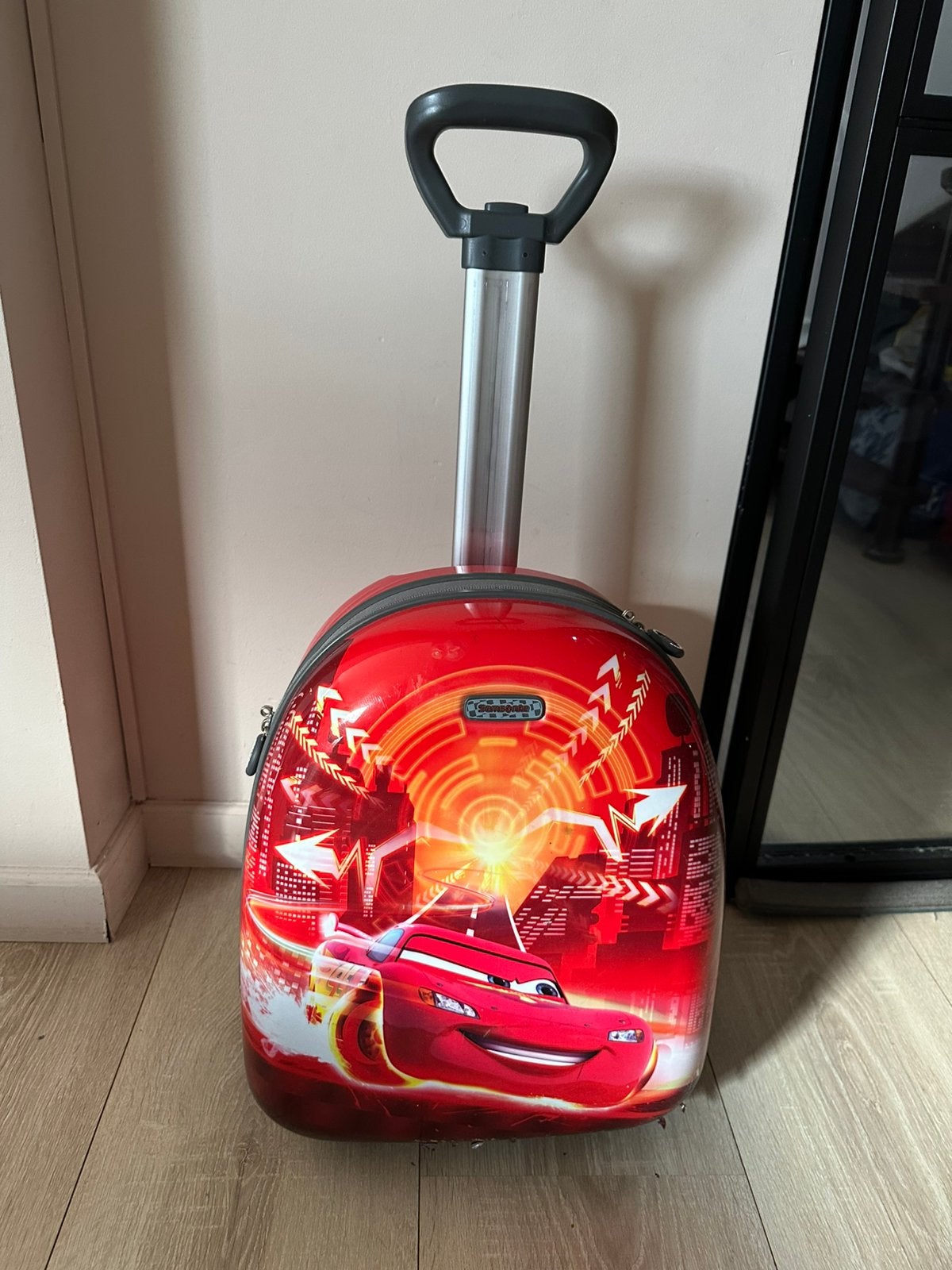 Mooie Disney, Pixar koffer trolley van CARS By Samsonite, Gebruikt, Ophalen of Verzenden, Rood, Wieltjes