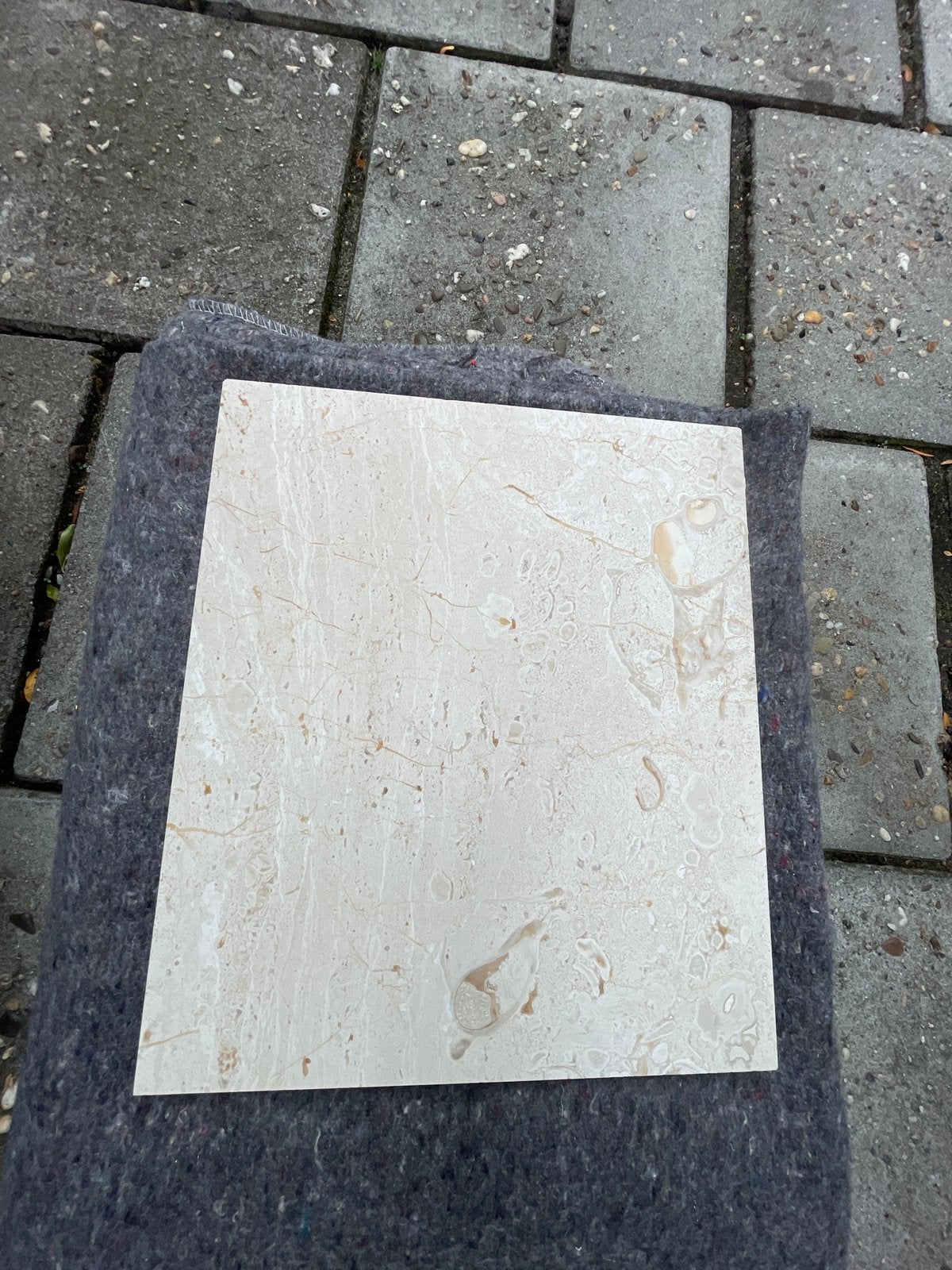 Restpartij marmeren vloertegels, Ophalen, Zo goed als nieuw, Minder dan 5 m², 20 tot 40 cm