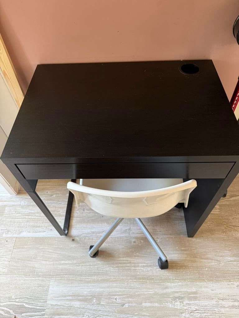 Bureau en bureau stoel ikea, Ophalen of Verzenden, Zo goed als nieuw